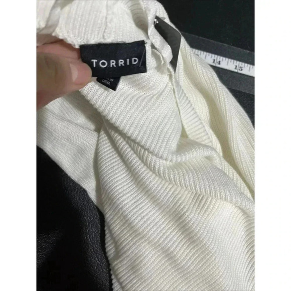 Torrid Red Stripe Open Front Cardigan Womens 2X Cream Knit Sweater Mid Length - Picture 7 of 10